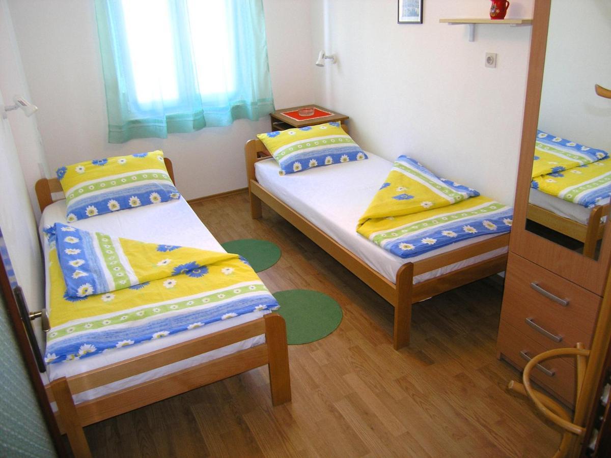 Apartments Natasa Đảo Krk Ngoại thất bức ảnh
