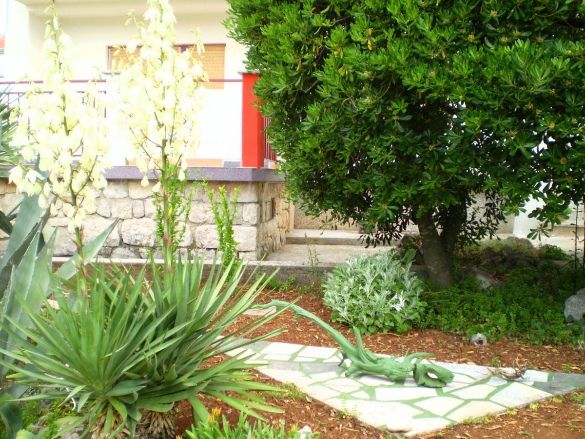 Apartments Natasa Đảo Krk Ngoại thất bức ảnh