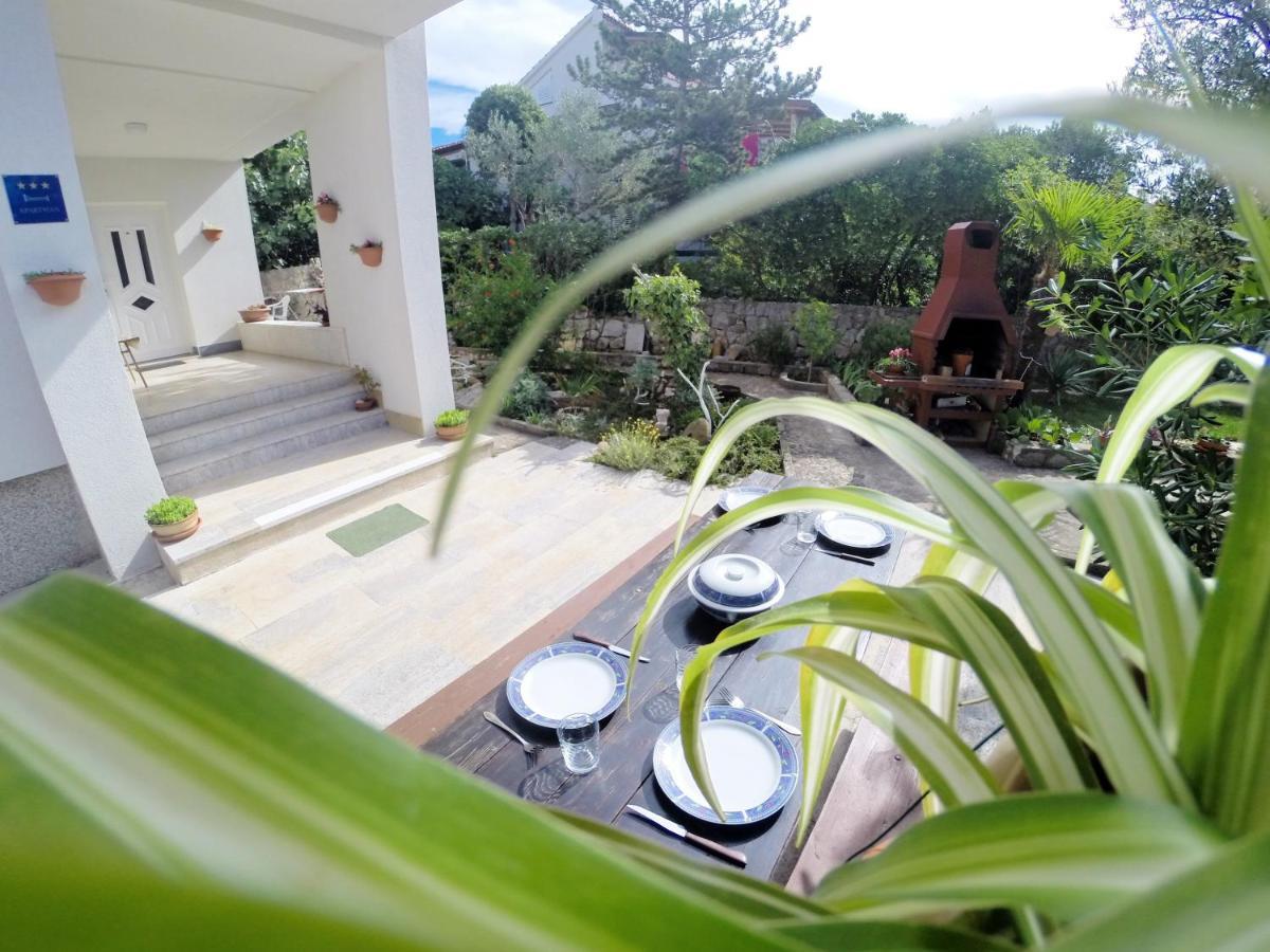 Apartments Natasa Đảo Krk Ngoại thất bức ảnh