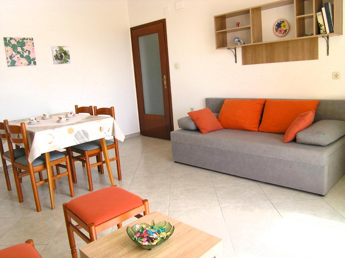 Apartments Natasa Đảo Krk Ngoại thất bức ảnh