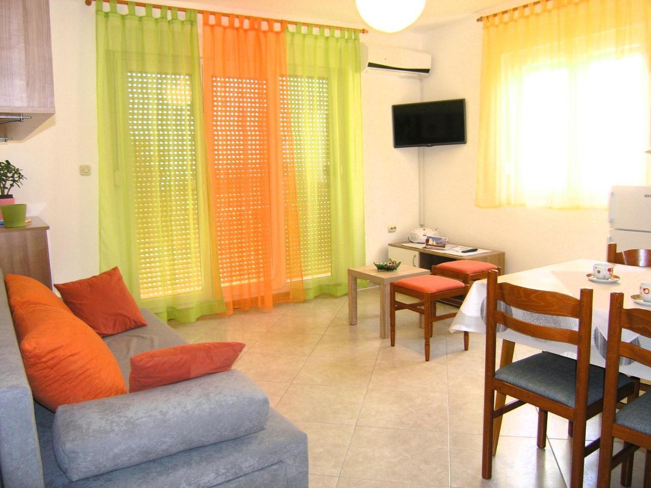 Apartments Natasa Đảo Krk Ngoại thất bức ảnh